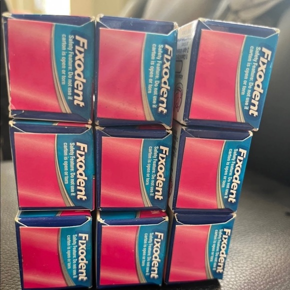 FIXODENT - Picture 2 of 2